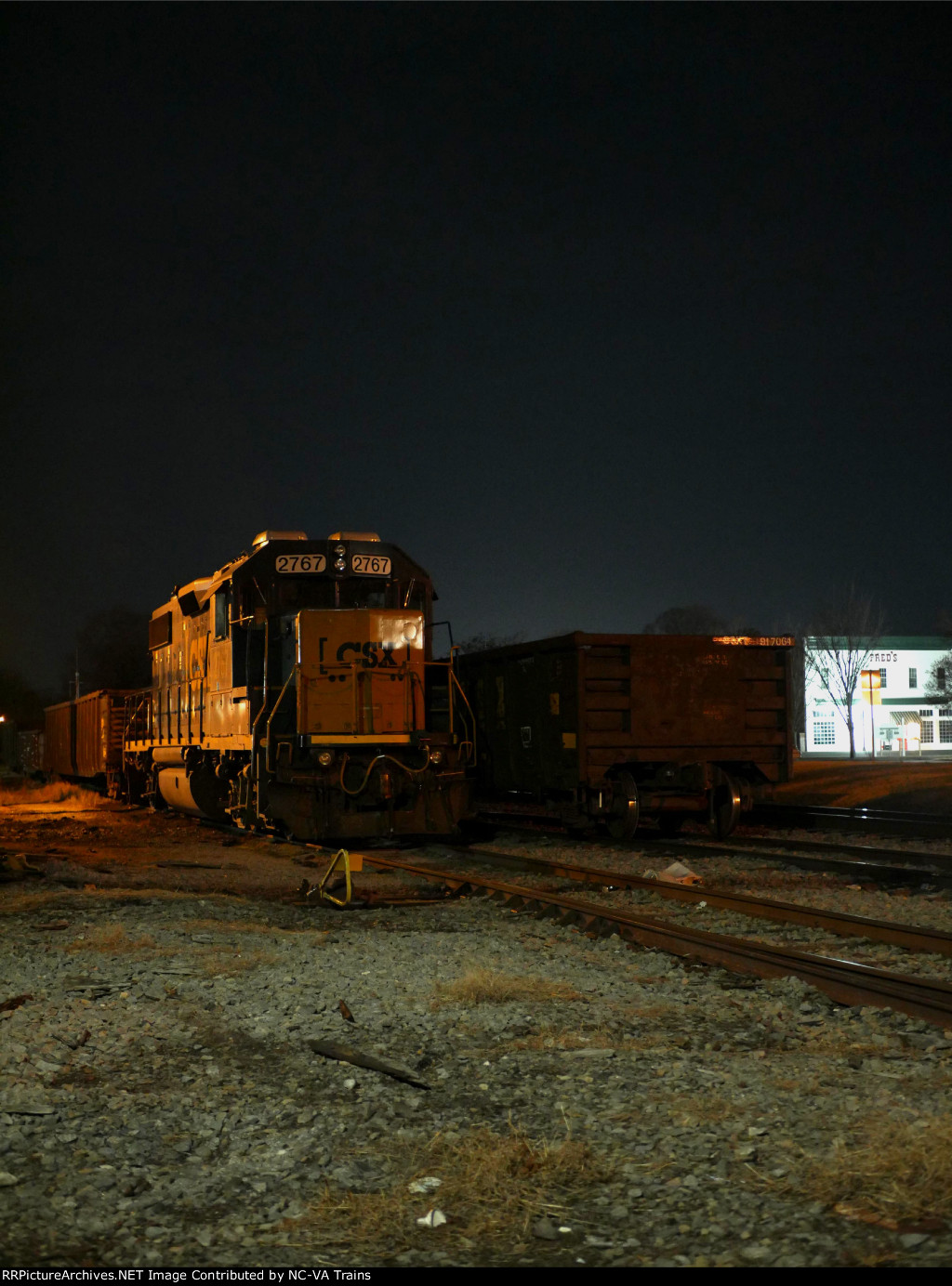 EMD GP38-2 in Downtown Franklin